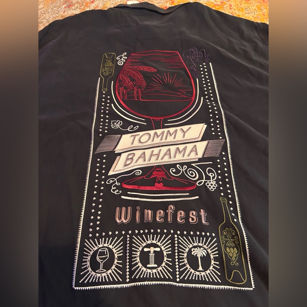 Tommy Bahama Black 100% Silk "Winefest" Camp Shirt Size XL Embroidered Back Logo